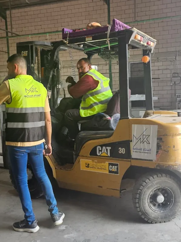 مناولة المواد داخل المصنع