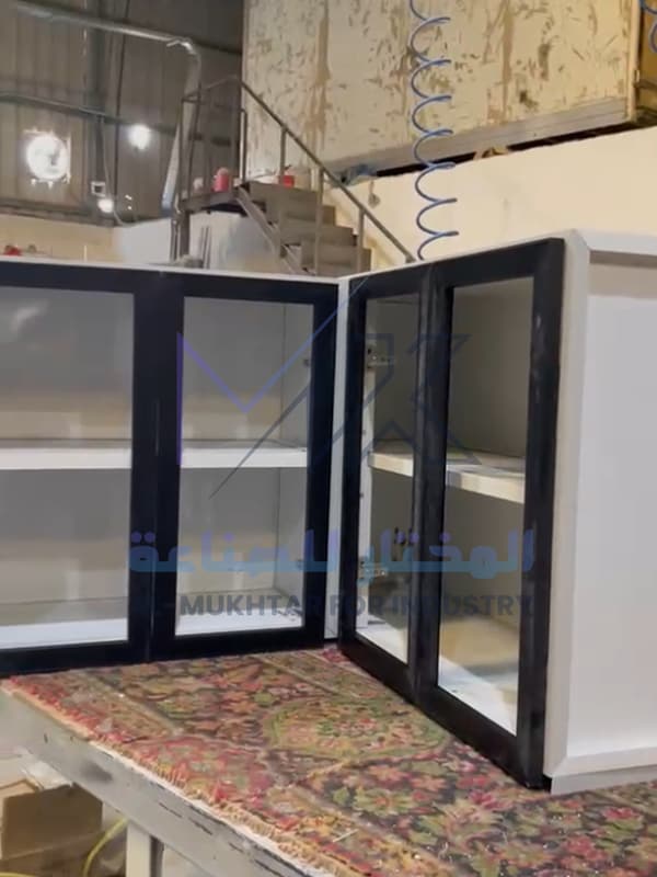 تجميع وحدة زاوية في المصنع