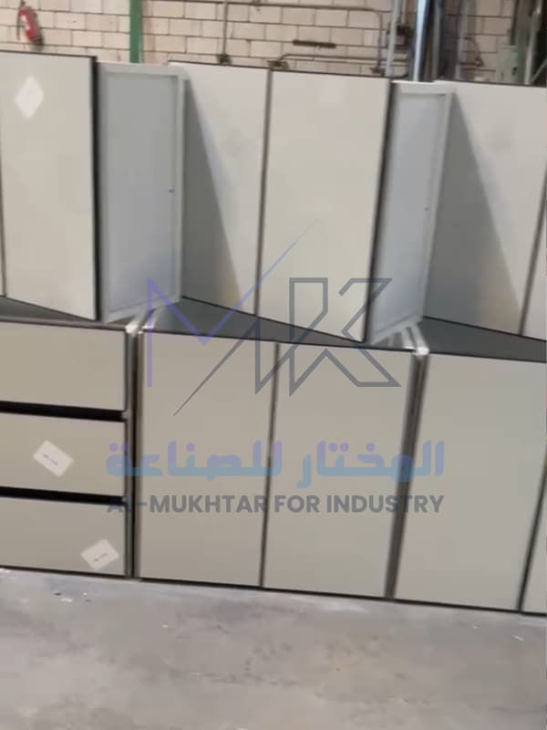 الدرف والأدراج جاهزة في المصنع